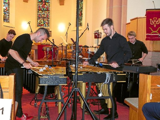 Unglaublich und faszinierend – Simone Rubino und das Esegesi Percussion Quartett konzertierten zum Abschluss des Schwarzwald Musikfestivals in der Christuskirche in Mitteltal.   Foto: Blaich Foto: Schwarzwälder-Bote