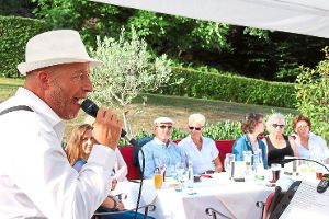 Pascal Marshall unterhielt die Gäste im Golfclub Restaurant Bad Herrenalb. Foto: Helbig Foto: Schwarzwälder-Bote