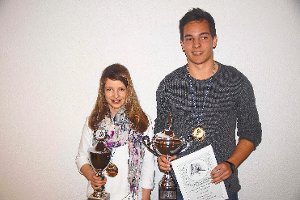 Schönenbacher Ortsskimeister 2015 wurden Luisa Seifritz aus der Jugendklasse sowie Lucas Mayer. Foto: Schwarzwälder-Bote