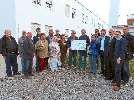 Mitglieder des Calwer Gemeinderats statteten der Sammelunterkunft auf dem Wimberg einen Besuch ab.  Foto: Stadt Foto: Schwarzwälder-Bote