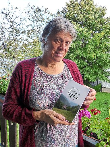Helga Harter liest am  9. Dezember aus aus ihrem Roman.   Foto: Kouba Foto: Schwarzwälder-Bote