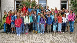 Endlich geht es los: 32 Kinder freuen sich aufs Ferienlager in Rickenbach