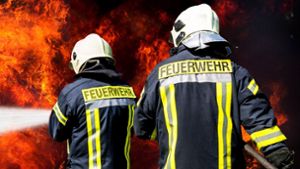 Großbrand nahe Neufra: Feuer in der  Täfermühle – eine Person lebensgefährlich verletzt