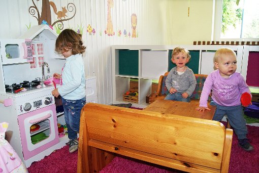 In der Bitzer Krabbelgruppe Mini-Schnoga spielen Kinder montagvormittags im Conrad-Schick-Haus. Foto: Müller Foto: Schwarzwälder-Bote