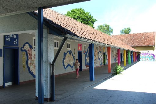 Der Zwischentrakt der Schule in Villingendorf wird abgerissen Foto: Schmidt Foto: Schwarzwälder-Bote
