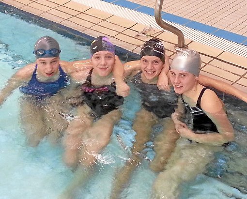 Die erfolgreichen Schwimmerinnen der SG Schramberg Foto: Rapp Foto: Schwarzwälder-Bote