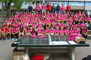 Am „Tag des Mädchenfußballs“ nahmen 83 Fünft- bis Siebtklässlerinnen der Friedrich-Boysen-Realschule teil. Foto: Köncke