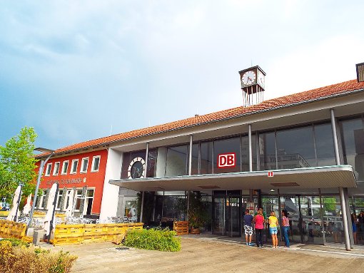 Eine Aufteilungslösung für den Schwenninger Bahnhof wird angestrebt – trotzdem ist noch alles offen. Foto: Hennings