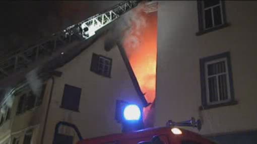 Feuer wütet in Hechingen
