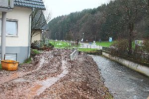 Der lokale Hochwasserschutz im Hagsbach läuft auf Hochtouren. Die ersten Mauern sind gebaut. Foto: Störr Foto: Schwarzwälder-Bote