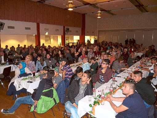 Zahlreiche Besucher kamen zum Syrien-Abend des IKV in die Gemeindehalle.  Foto: Selter-Gehring Foto: Schwarzwälder-Bote