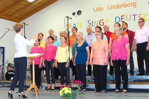 Der Canto-Wida-Chor mit Leiterin Barbara Schmalz Foto: Rössler Foto: Schwarzwälder-Bote