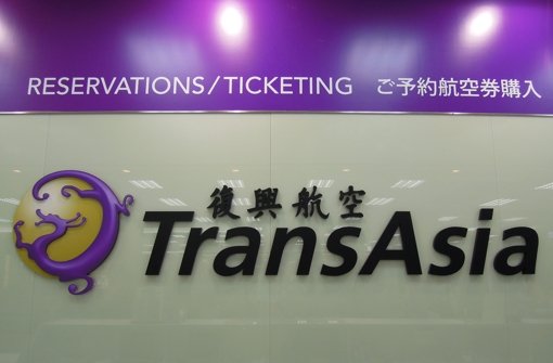 Nur sieben Menschen haben die Notlandung der TransAsia Airlines auf Taiwan überlebt. Foto: EPA