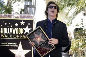 Mit 69 Jahren hat nun auch Paul McCartney einen Stern auf dem Wolk of Fame in Hollywood. Foto: AP
