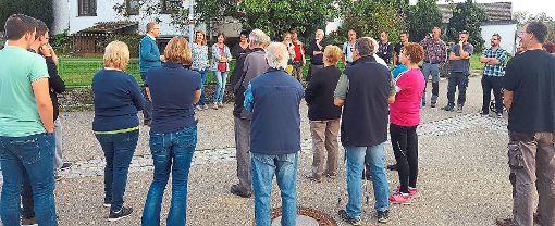 Auch in Dommelsberg wollten sich viele Bürger über den Bürgermeisterkandidaten Ferdinand Truffner informieren. Foto: Schwarzwälder-Bote
