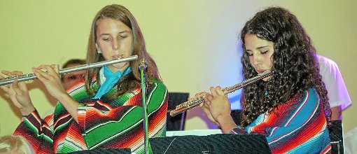 Solistinnen des Irslinger Musikvereins, die El Condor Pasa spielen. Fotos: psw Foto: Schwarzwälder-Bote