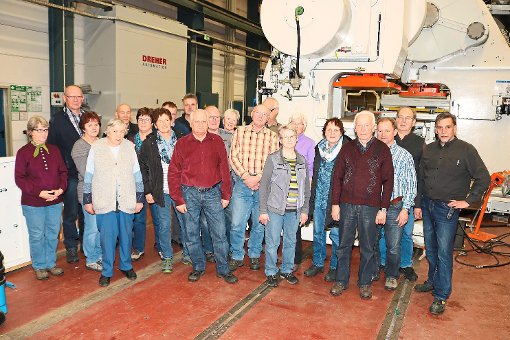 Die Gruppe aus  Dürrenmettstetten besucht die Firma Automatic-Systeme Dreher  in Renfrizhausen. Foto: Huß Foto: Schwarzwälder-Bote