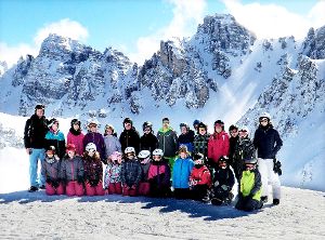 Viel Spaß im Schnee hat die Klasse 6b des Progymnasiums Rosenfeld bei ihrem Ski-Landheim im Tiroler Gebiet Axamer Lizum gehabt. Foto: Progymnasium Foto: Schwarzwälder-Bote