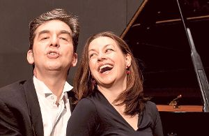 Die Mezzosopranistin Nina Amon und Mihai Grigoriu (Piano) widmen am Freitag einen Abend Kurt Weill.  Foto: Promo Foto: Schwarzwälder-Bote