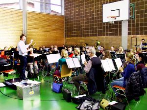 Mit einem Probenwochenende hat sich  der Musikverein Heiligenzimmern auf sein Konzert im Advent vorbereitet.  Foto: May Foto: Schwarzwälder-Bote
