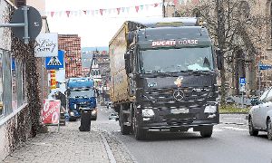 Die SPD Empfingen möchte künftig keine Lkw, die mehr als 3,5 Tonnen wiegen, durch den Ortskern fahren sehen. Archiv-Foto: Hopp Foto: Schwarzwälder-Bote