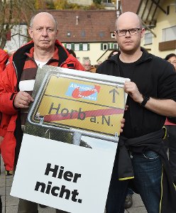 Die Plakate der Kundgebung Foto: Hopp Foto: Schwarzwälder-Bote
