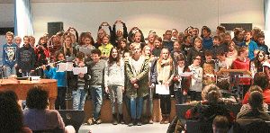 Auch musikalische Beiträge präsentierten die Kinder und Jugendlichen beim adventlichen Fest des Progymnasiums.  Foto: Blasius­ Foto: Schwarzwälder-Bote
