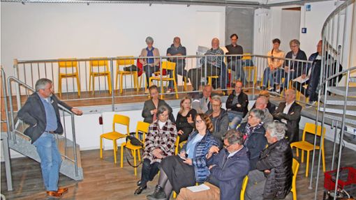 Bürger, Stadtführer und CDU-Mitglieder zeigen sich beim Ideen-Workshop zur Schwenninger Museumslandschaft interessiert, aber auch emotional. Foto: Mareike Kratt
