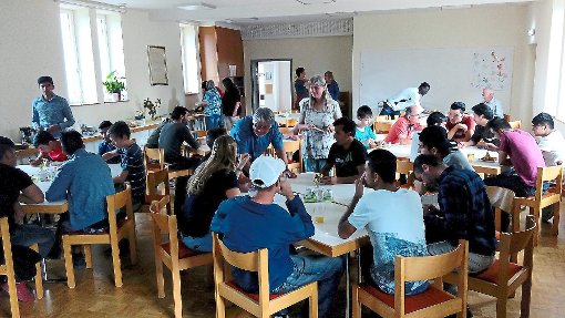 Besucher aus Afghanistan, Pakistan und Gambia trafen sich im Café Welcome mit Einheimischen. Foto: Heinrich Foto: Schwarzwälder-Bote