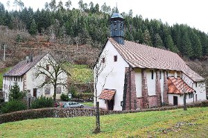 Die Klosterkirche Wittichen und der Lange Bau.  Foto: Fritsche Foto: Schwarzwälder-Bote
