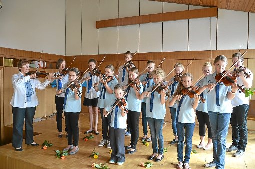 Die Hengstetter Fiddlekids zeigten bei einem Konzert, was sie in den vergangenen Monaten  gelernt hatten.  Foto: Bausch Foto: Schwarzwälder-Bote