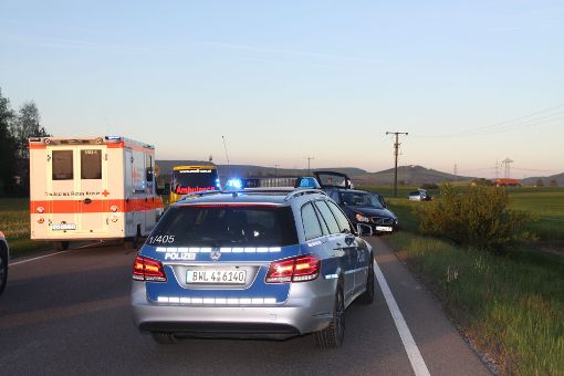 Ein Schwer- und ein Leichterletzter sind die Bilanz eines Unfalls auf der B 31 zwischen Hüfingen und Geisingen. Foto: kamera24.tv