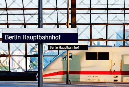 Wann die Deutsche Bahn pünktlich ist - und wann nicht.  Foto: dpa-Zentralbild