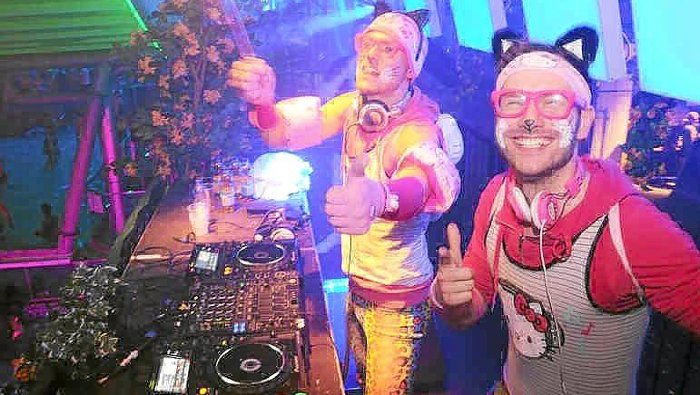 Legendäre Hits bei Galaxy-Pool-Party im Badeparadies