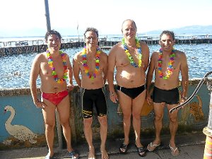 Die Bodenseeschwimmer (von links): Jens Gödel, Guido Slongo, Daniel Winkler und Albert Schmidt Foto: Slongo Foto: Schwarzwälder-Bote
