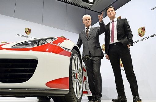 Porsche-Chef Matthias Müller (li.) und Finanzvorstand Lutz Meschke Foto: dpa