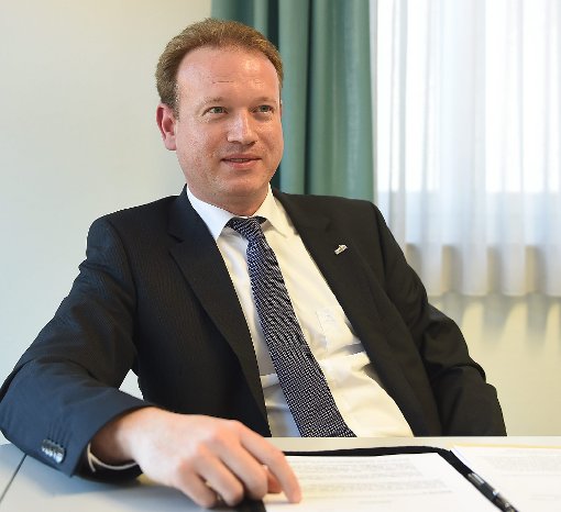 Horbs Bürgermeister Jan Zeitler ist seit gestern  OB-Kandidat in Überlingen.  Foto: Hopp Foto: Schwarzwälder-Bote