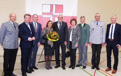 Zahlreiche Gäste gratulierten Hartmut Keßler (Mitte) zu seinem Ruhestand. Fotos: Grimm Foto: Schwarzwälder-Bote