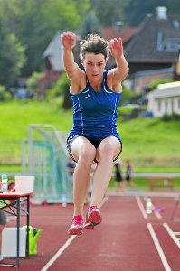 Sprang 5,18 m weit: Lara Westphal. Foto: Heiler Foto: Schwarzwälder-Bote