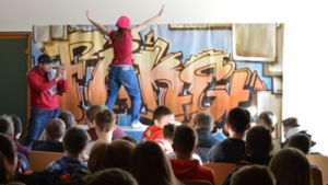 Berliner Ensemble Radiks inszeniert für Schüler ein Stück zum Thema Mobbing