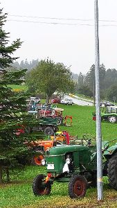 70 Fahrzeuge waren beim Sommerfest der Traktor-Freunde Würzbach. Foto: Verein Foto: Schwarzwälder-Bote