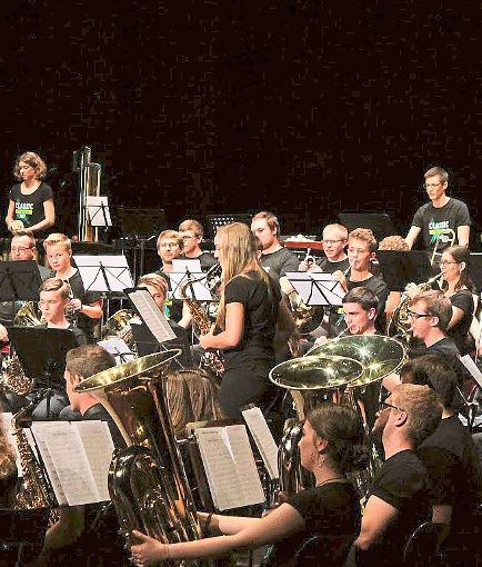 Rockig: die Junge Bläserphilharmonie Zollernalb. Foto: Schwarzwälder-Bote