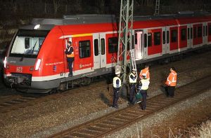 Ein Oberleitungsschaden an gleich zwei S-Bahnen in Stuttgart-Vaihingen sorgt im abendlichen Berufsverkehr für ein S-Bahn-Chaos. Foto: www.7aktuell.de
