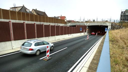 Baustelle im Tunnel auf der B27 bei Dußlingen: Wie auf diesem Archivfoto aus dem Jahr 2022 wird es wohl auch Ende März und Anfang April aussehen. Foto: Schnurr