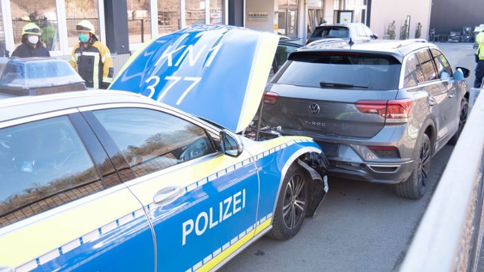 Verfolgungsjagd der Polizei endet mit Unfall in Sulz