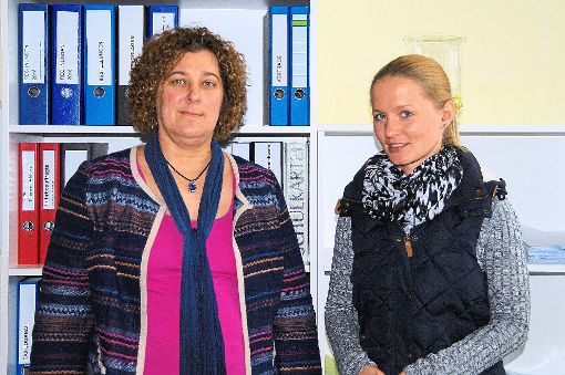 Schulleiterin Sybille Rothe (linksI) mit   der neuen Kollegin Katharina Neidhardt. Foto: Schule Foto: Schwarzwälder-Bote