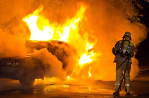 Ein 48-Jähriger ist in St. Georgen in seinem Auto verbrannt. (Symbolbild) Foto: dpa