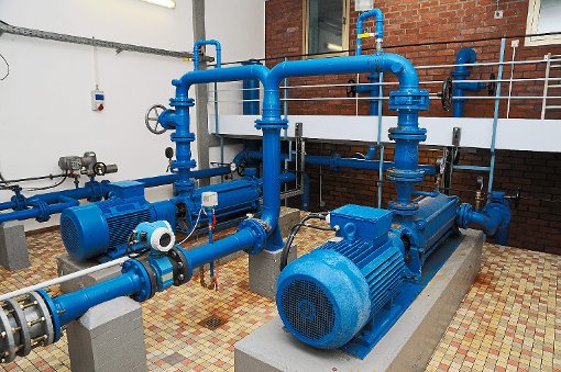 Die Pumpen und Rohre im Wasserwerk Schleifenloch sollen in diesem Jahr ausgetauscht werden. Foto: Ziechaus Foto: Schwarzwälder-Bote