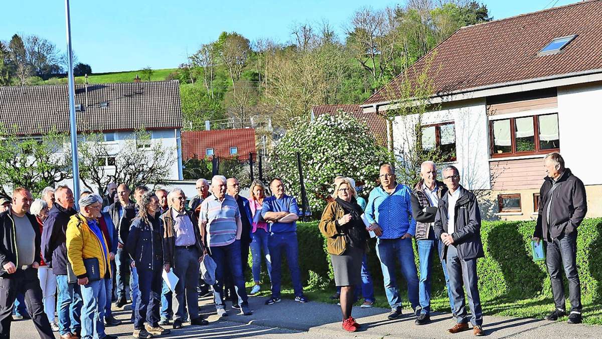 Dorfrundgang offenbart Probleme: Mühlheim wird vom Verkehr geplagt