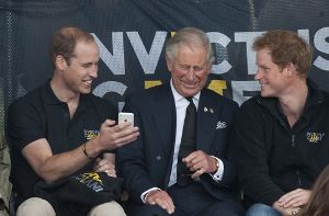 Drei Prinzen bei den Invictus Games: William, Charles und Harry (von links).  Foto: EPA